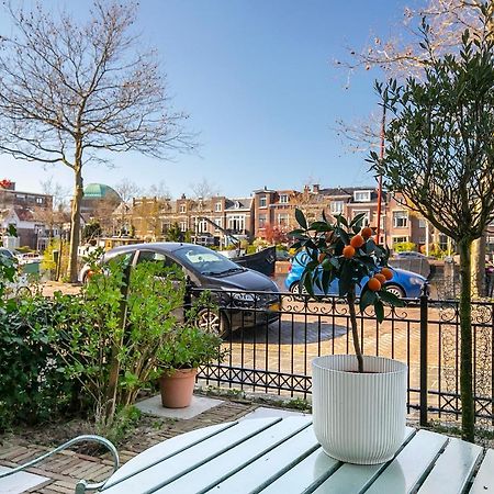 Uniek Verblijf In Herenhuis, Eigen Appartement Op De Tweede Etage Van Ons Huis Leeuwarden Bagian luar foto