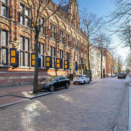 Uniek Verblijf In Herenhuis, Eigen Appartement Op De Tweede Etage Van Ons Huis Leeuwarden Bagian luar foto