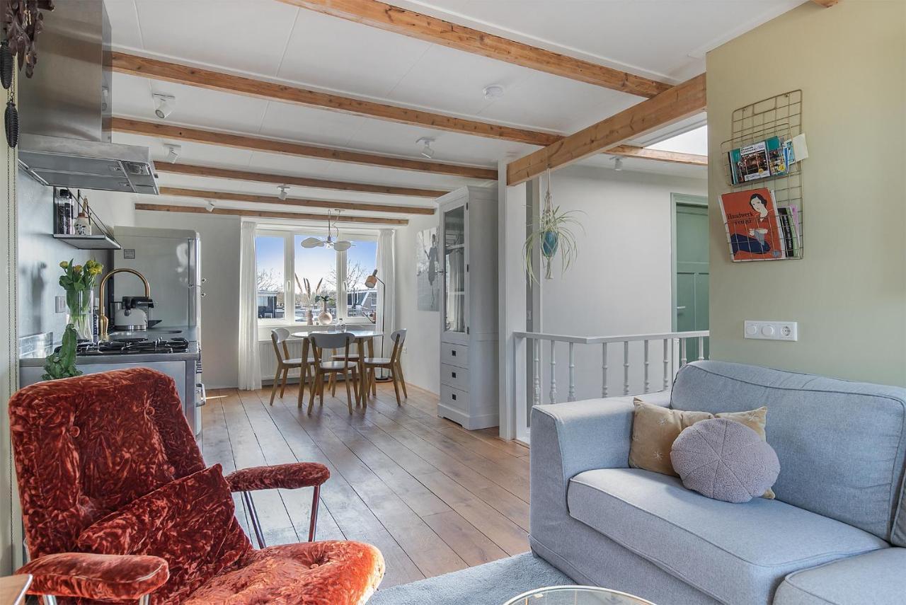 Uniek Verblijf In Herenhuis, Eigen Appartement Op De Tweede Etage Van Ons Huis Leeuwarden Bagian luar foto