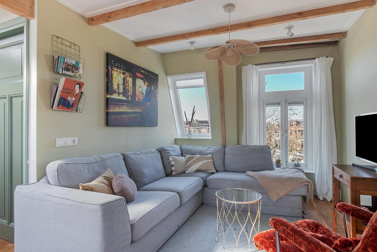 Uniek Verblijf In Herenhuis, Eigen Appartement Op De Tweede Etage Van Ons Huis Leeuwarden Bagian luar foto